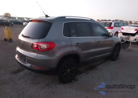 2009 Volkswagen Tiguan S/Se/Sel z USA, uszkodzony, nr VIN WVGAV75N99W003925